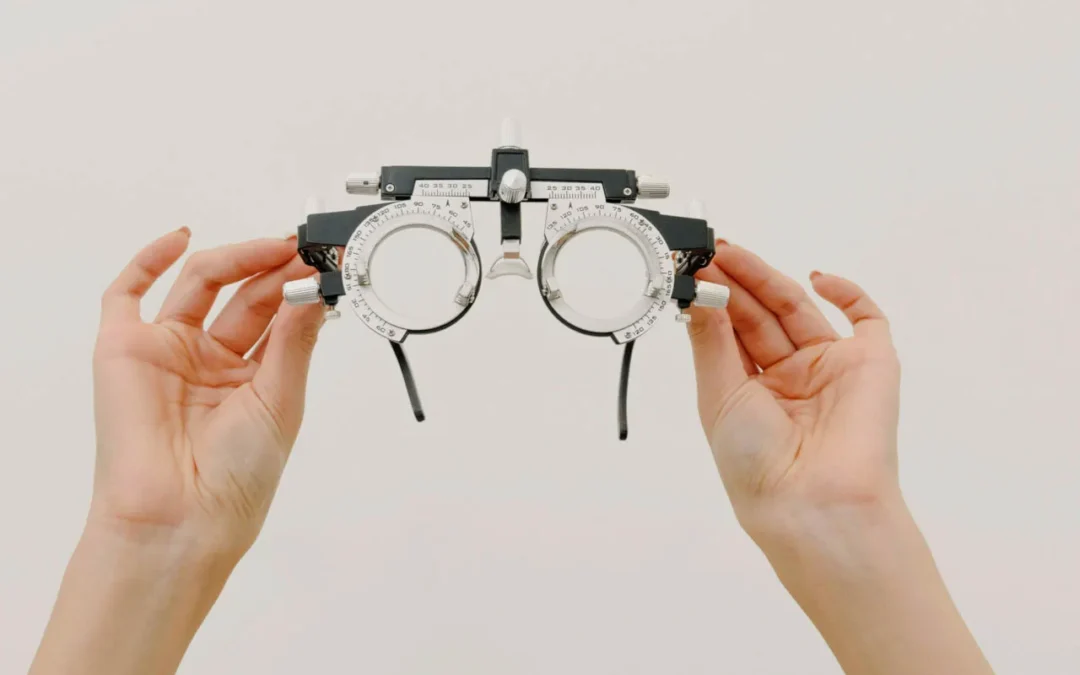 El efecto del parpadeo y la luz en la productividad: cómo cuidar tus ojos mejora tu energía